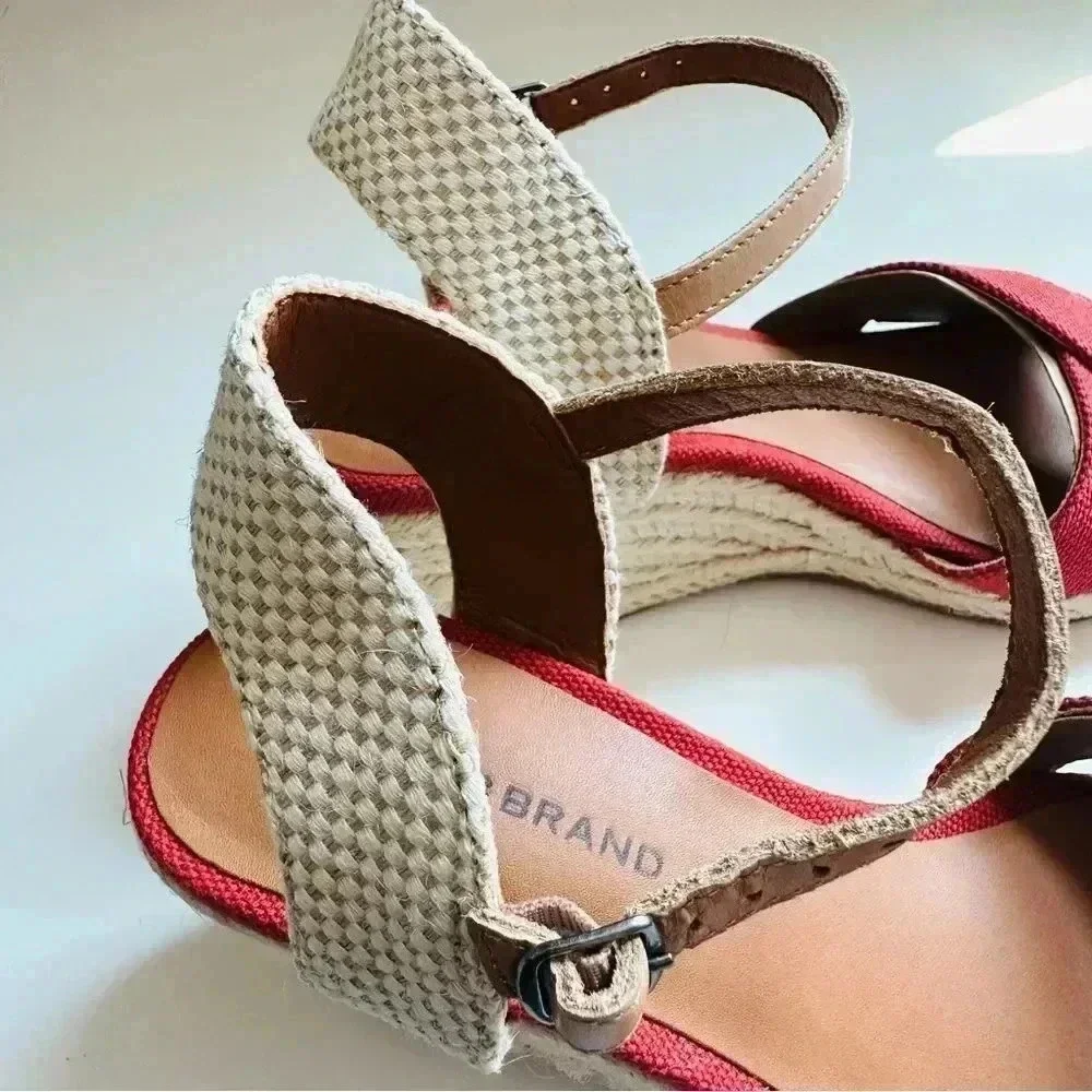 NWOT Lucky Brand Maeylee Espadrille Wedge Sandals